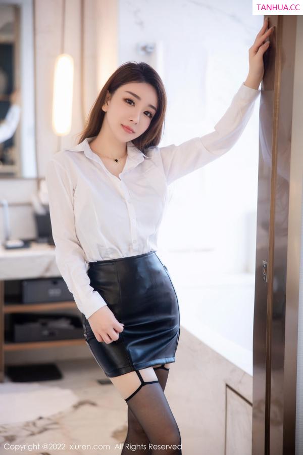   [XiuRen]高清写真图 2022.11.28 No.5916 雨儿1494 新人短裙第5张图片